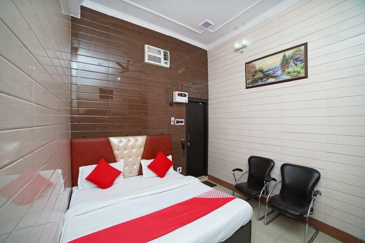 Oyo 39543 Hotel Kk Pantnagar Zewnętrze zdjęcie