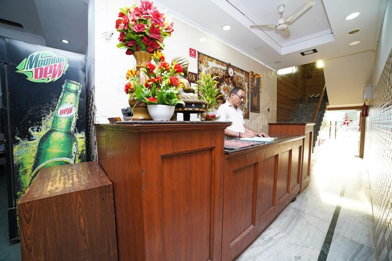 Oyo 39543 Hotel Kk Pantnagar Zewnętrze zdjęcie