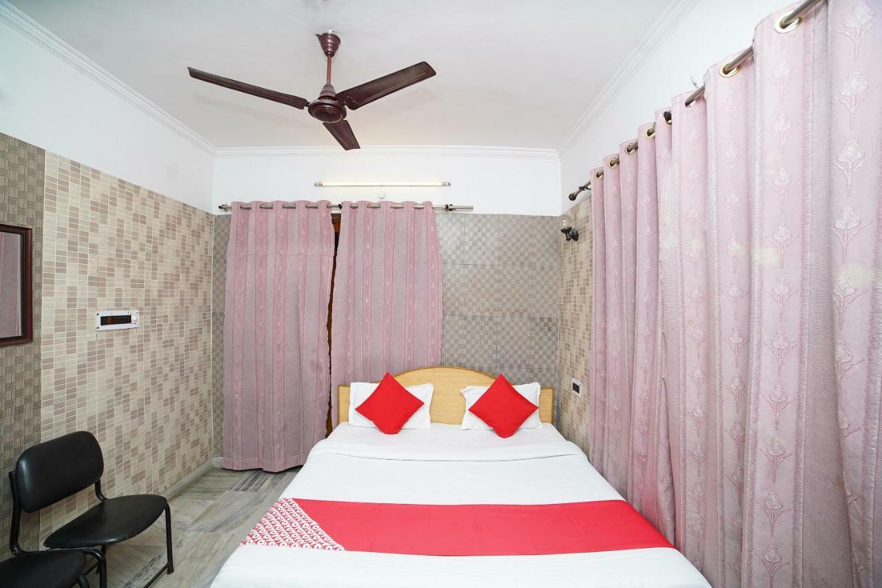 Oyo 39543 Hotel Kk Pantnagar Zewnętrze zdjęcie