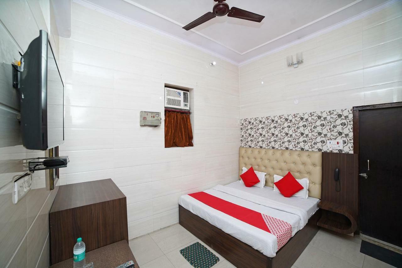 Oyo 39543 Hotel Kk Pantnagar Zewnętrze zdjęcie