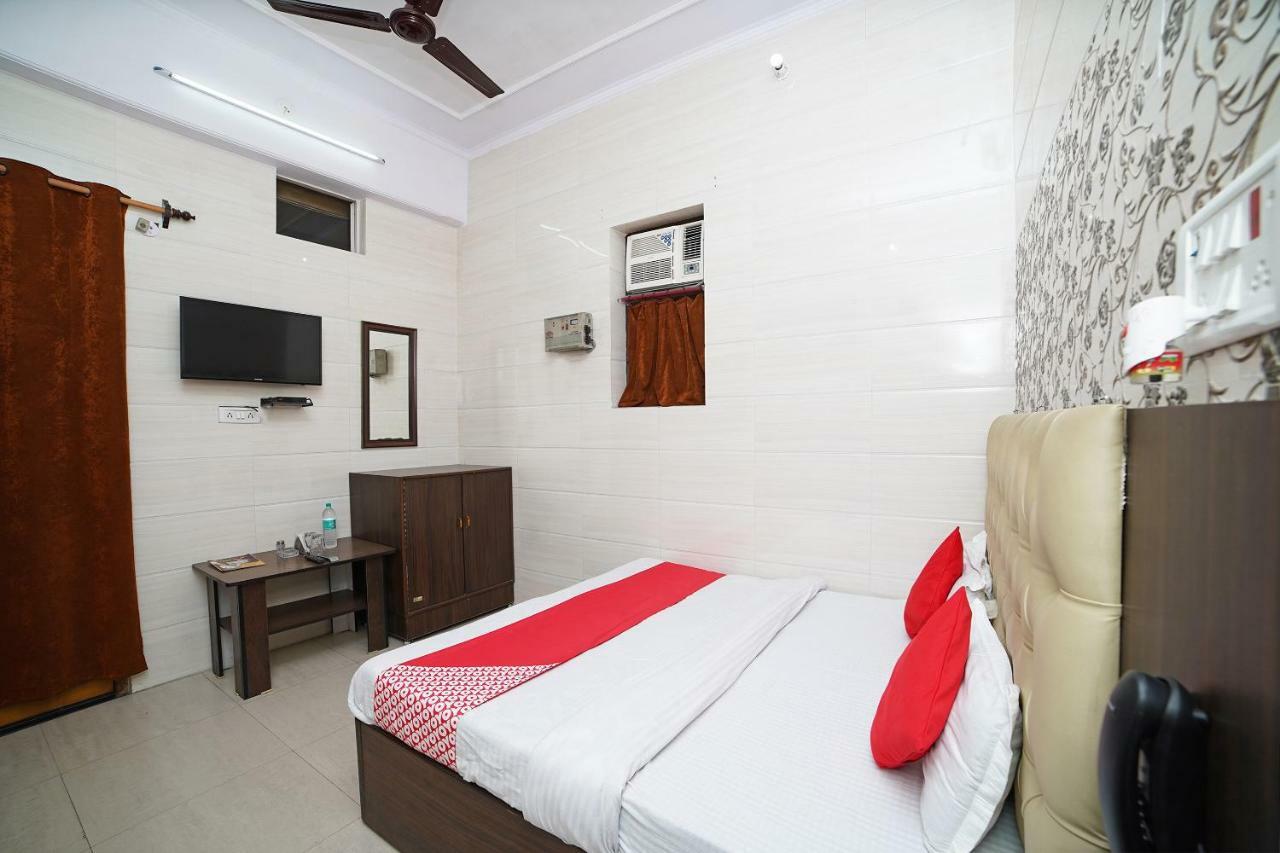 Oyo 39543 Hotel Kk Pantnagar Zewnętrze zdjęcie