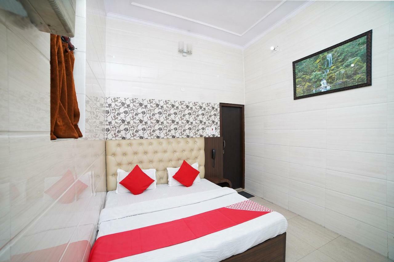 Oyo 39543 Hotel Kk Pantnagar Zewnętrze zdjęcie